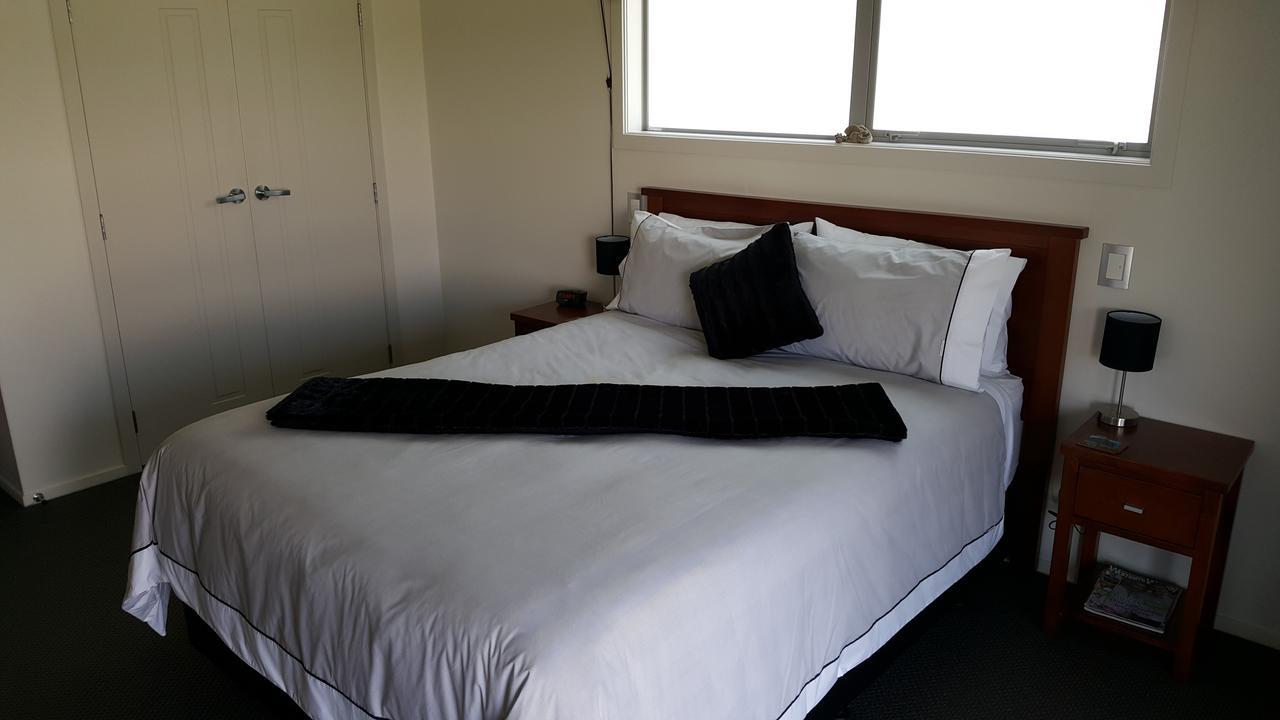 Athenree Waterside Accommodation Exterior photo